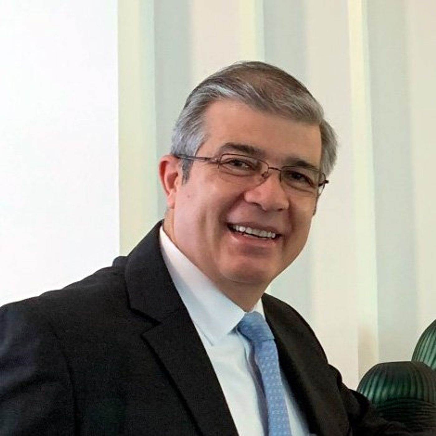 ⁣Doctor Eduardo Ordoñez  Gerente de Imagen y Asuntos Corporativos  del Grupo Vidriero Centroamericano VICAL / Viernes 25 de noviembre 2022