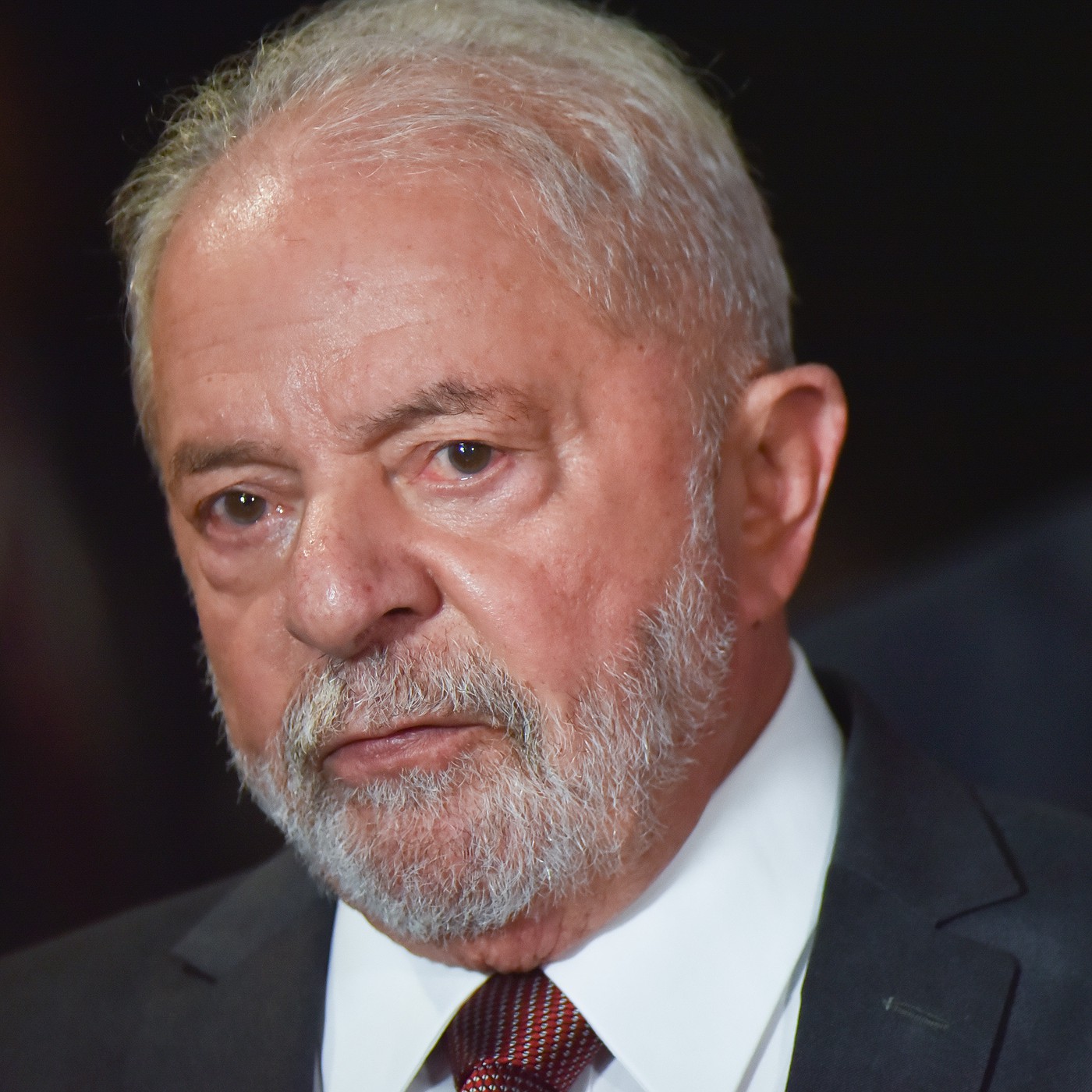 Lula discursa na COP-27; PEC da transição apresentada oficialmente; ataque à Polônia gera reações do G20