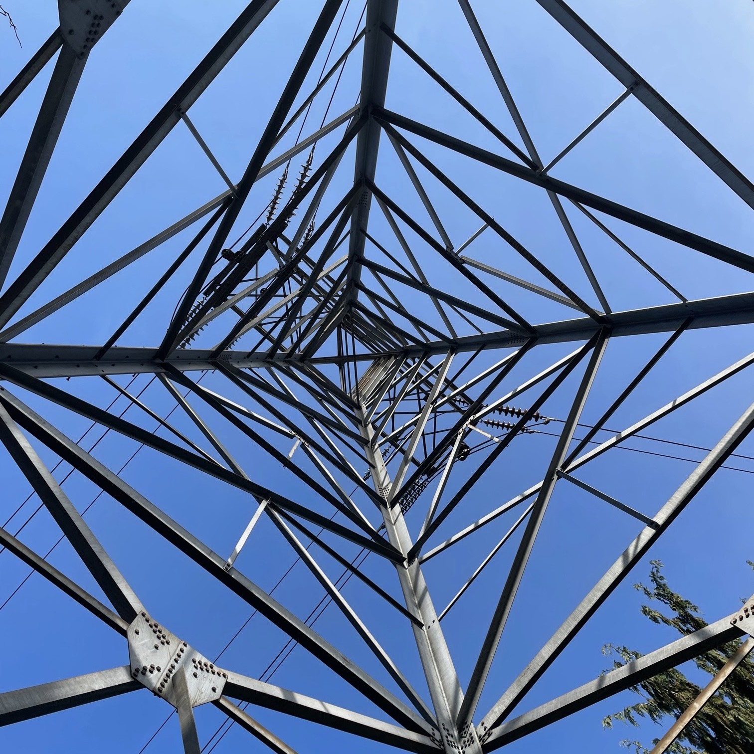 Transmission Tower, Portland, Oregon, USA on 8th February 2022 – by Jason Hovatter