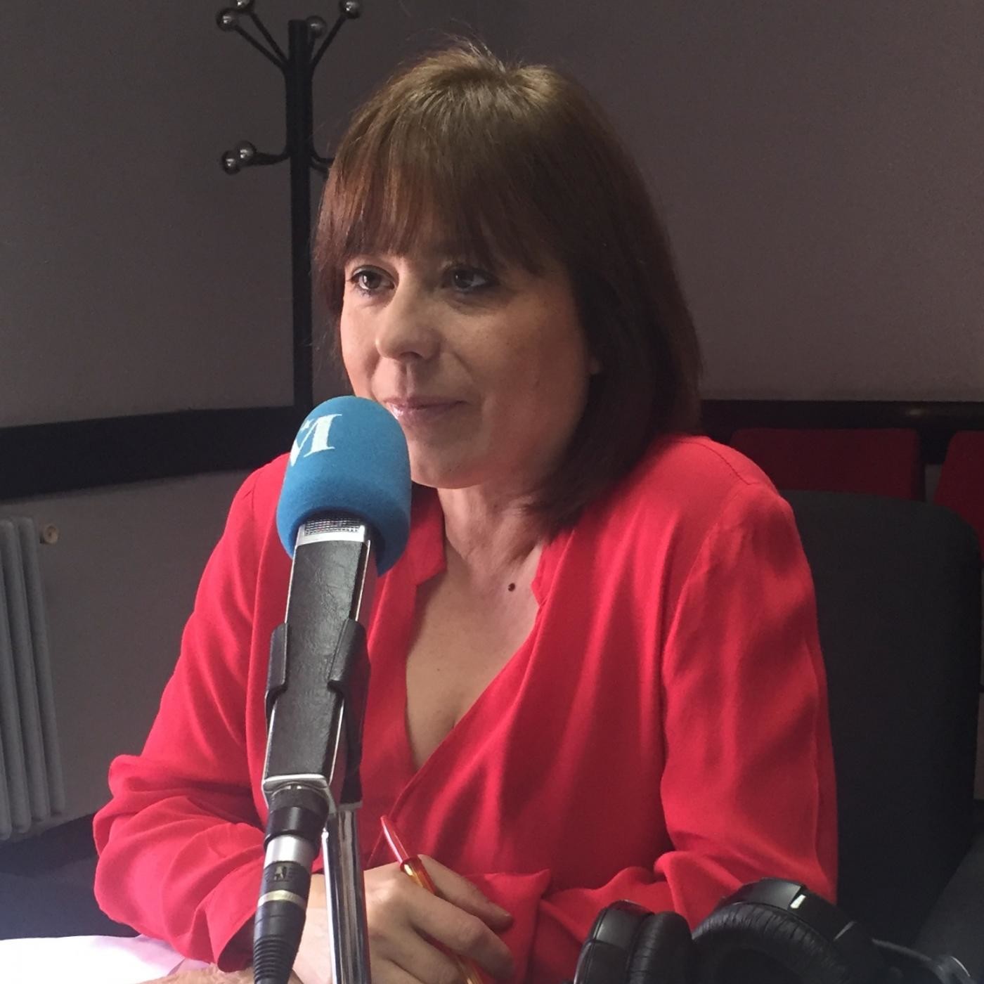 Ese domingo tenemos una cita con los coches clásicos y con APANAS. Escucha la entrevista con Mar Azaña