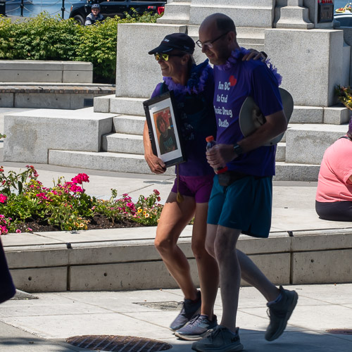 Grieving BC mom shares message at the legislature after nearly 900 KM run