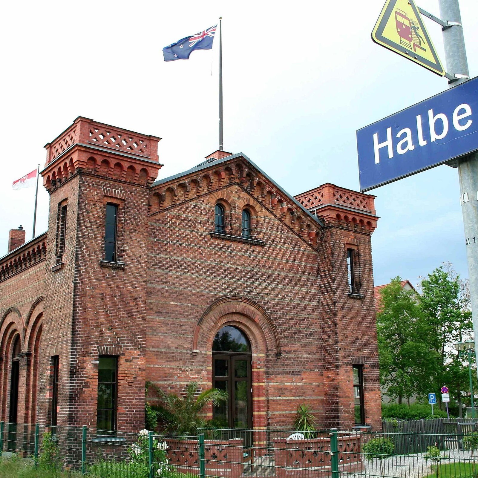 ⁣Der Kaiserbahnhof von Halbe: Ein bisschen Prunk muss sein