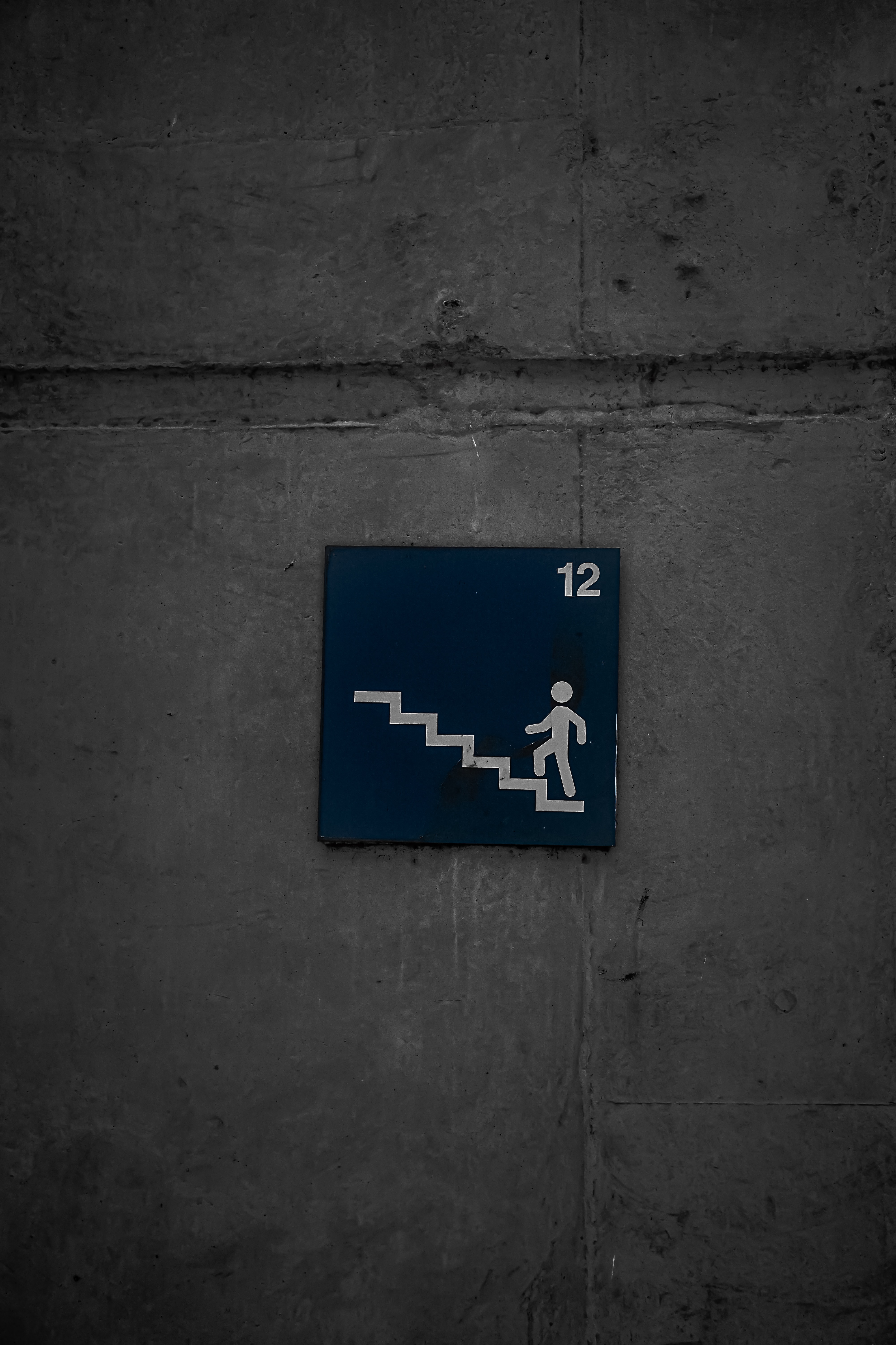 Good Leaders Fail Well: How Mistakes Become a Staircase