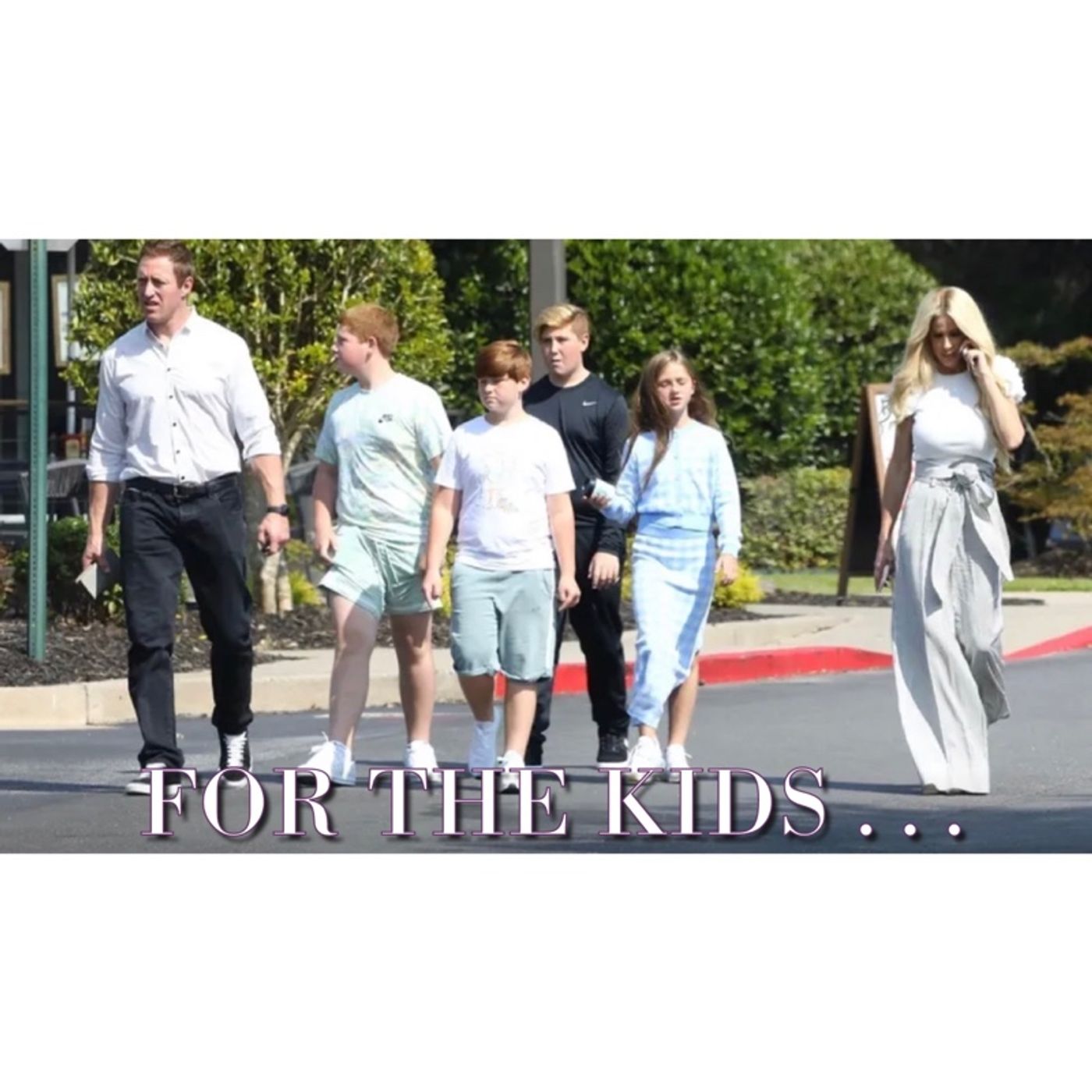 ⁣Kim & Kroy Call Off Divorce For the Kids Or A Show? | Paparazzi Pics After Church