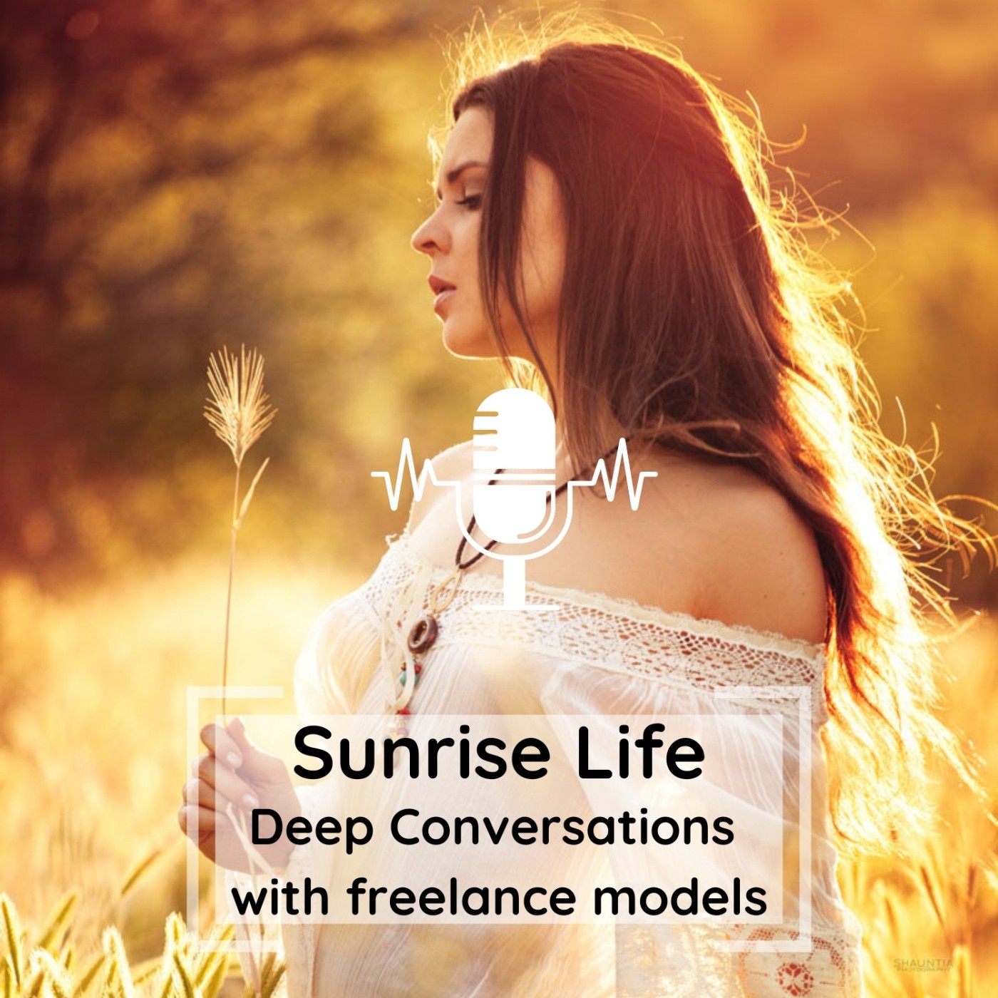 Sunrise Life - beyond skin deep conversations with freelance nude models 