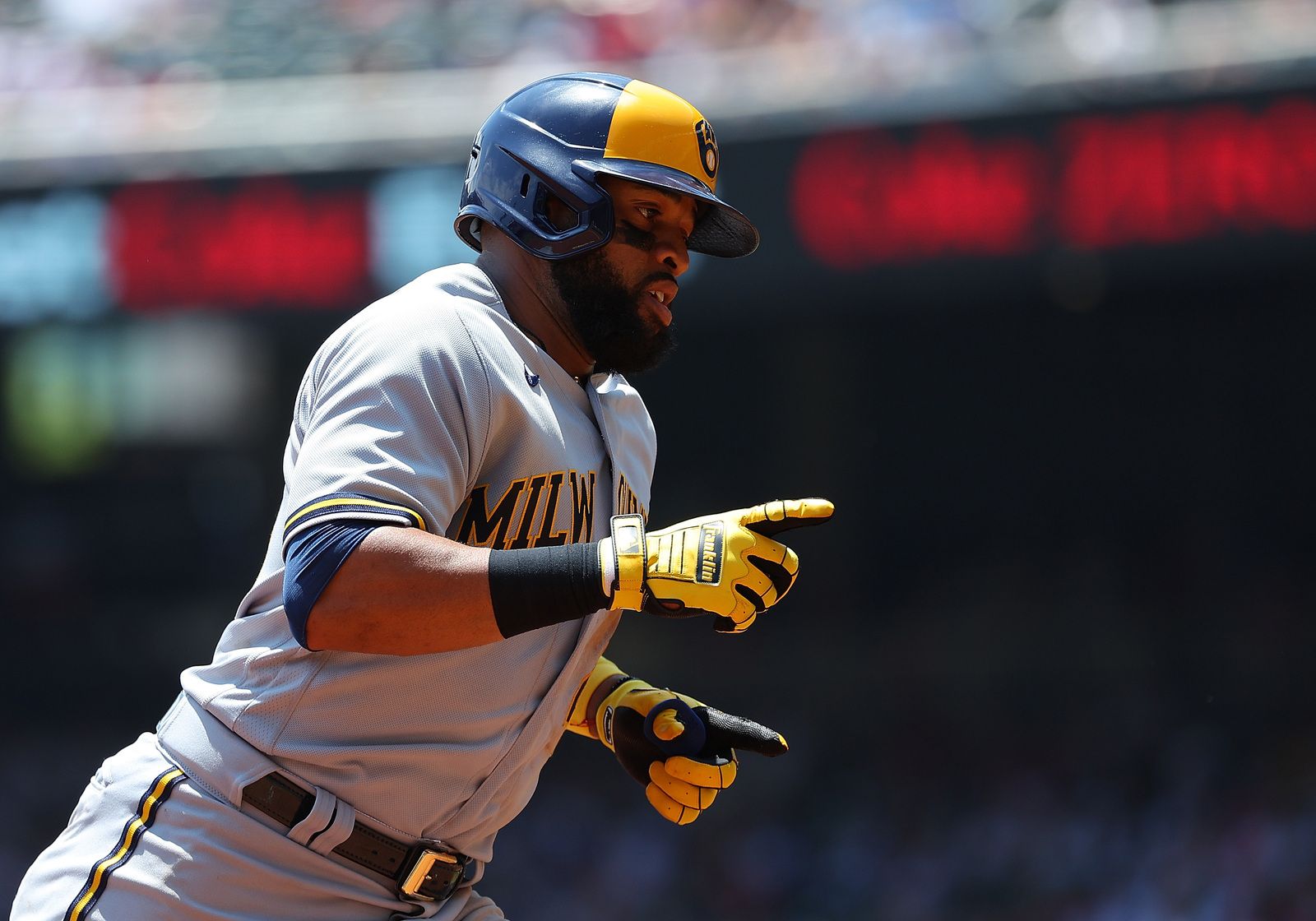 Brewers trade for Carlos Santana, a rough weekend in Atlanta and a conversation with Sal Frelick (07.31.2023)