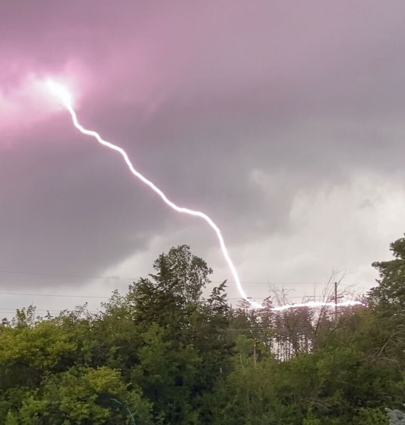 Thousands of outages following Thursday' storms | Flooding on freeways causing backups