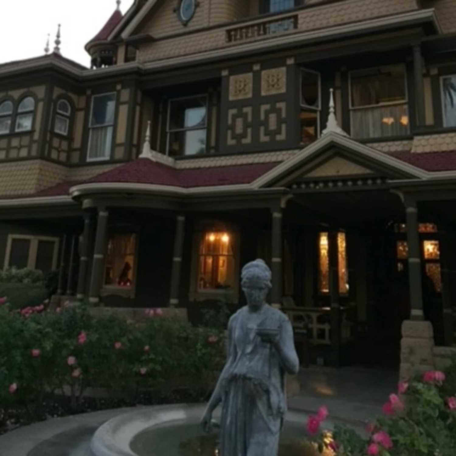 Real Haunted Houses: The Winchester Mystery House