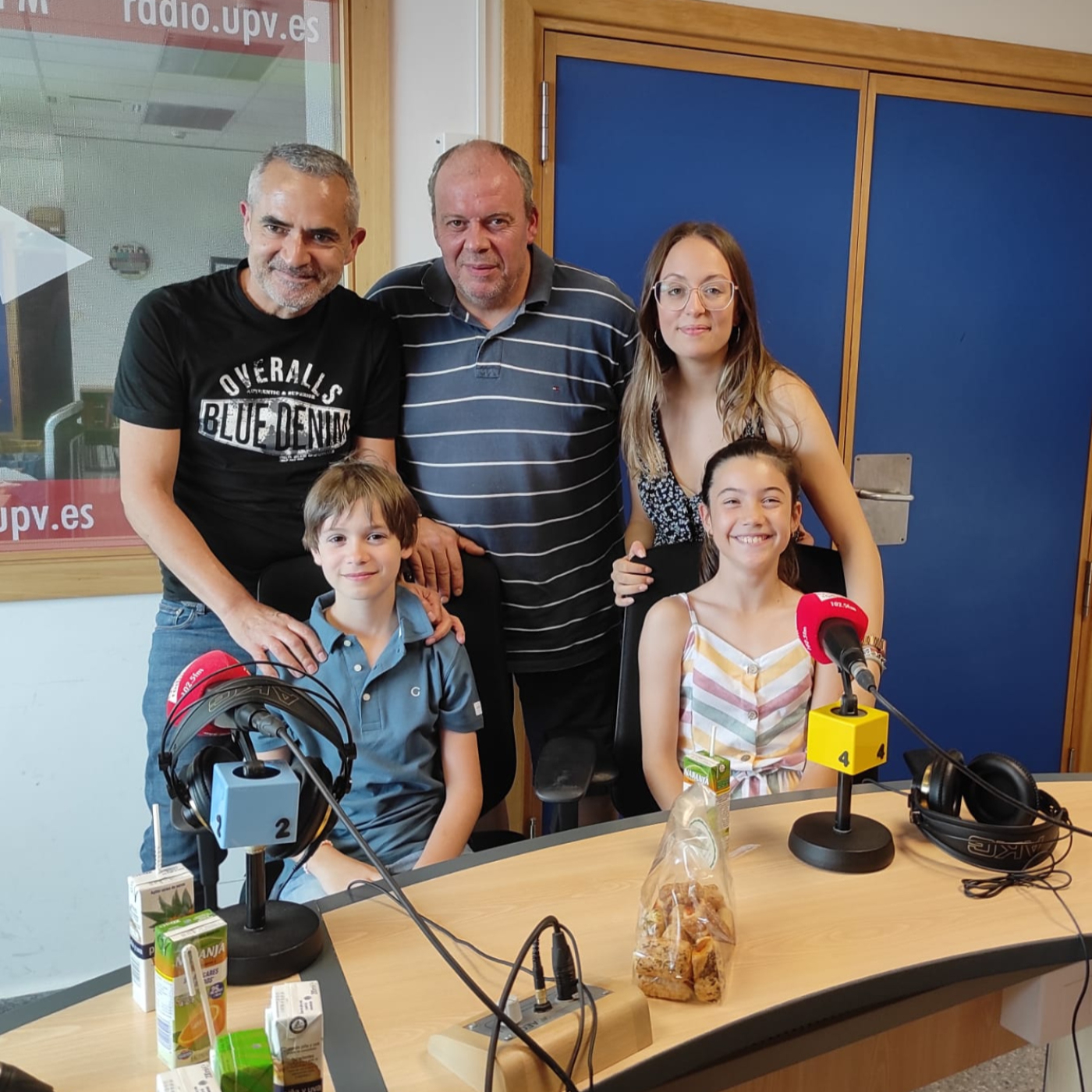 En los estudios de la UPV, FFMM y presidentes de Jerónima Gales - Litógrafo Pascual i Abad