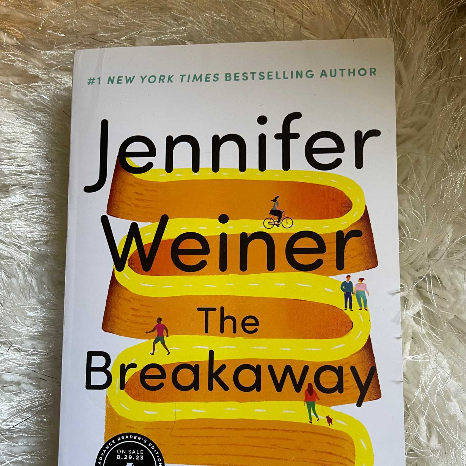 ⁣The Breakaway by Jennifer Weiner Review 