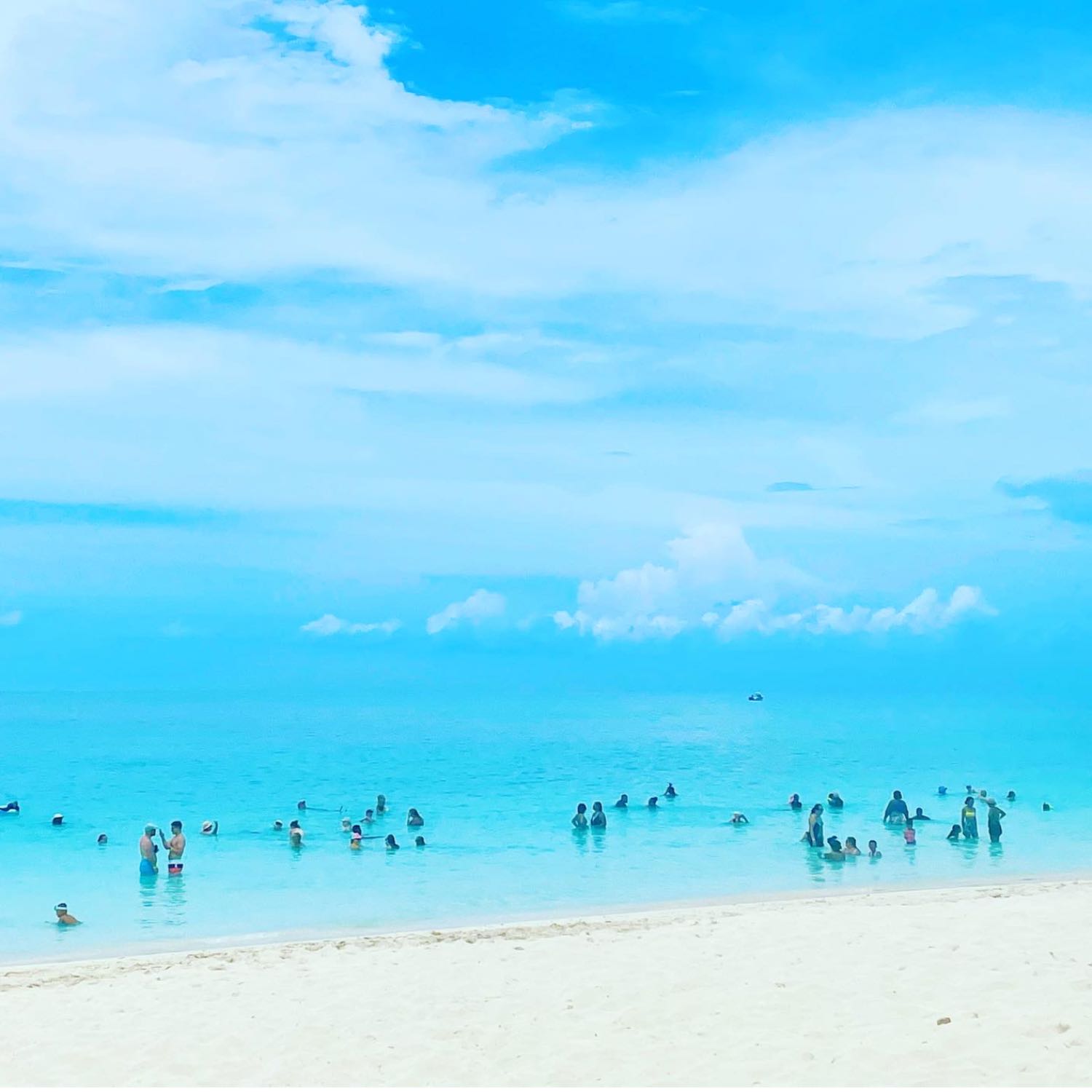 ⁣The Bahamas: The Haunted Great Isaac Lighthouse and the memorial of Hurricane Dorian 