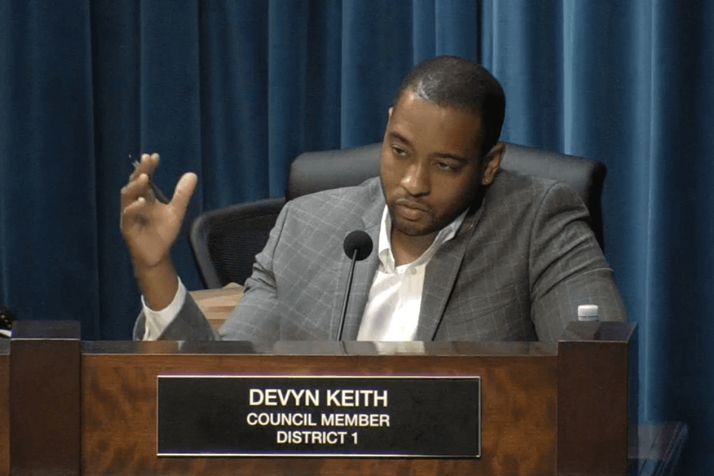 ⁣Dale discusses Huntsville Councilman Devyn Keith getting banned from Walmart, and his lying apologies - 8-23-23