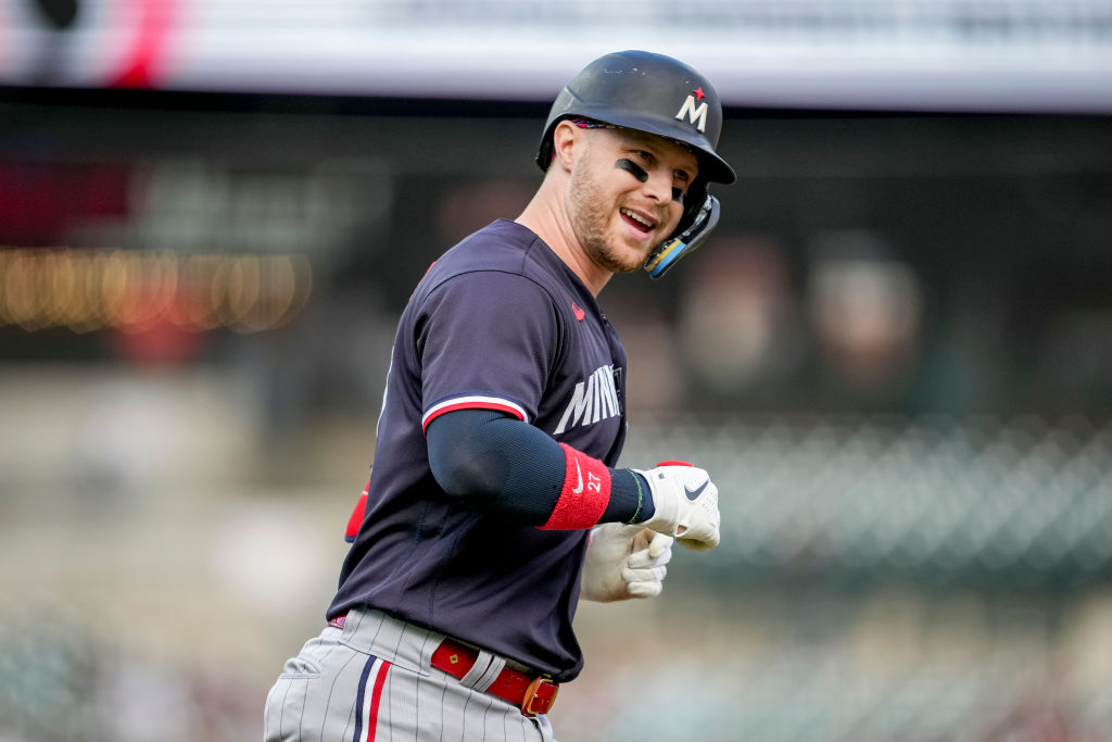 Twins run winning streak to five with convincing win over Detroit.