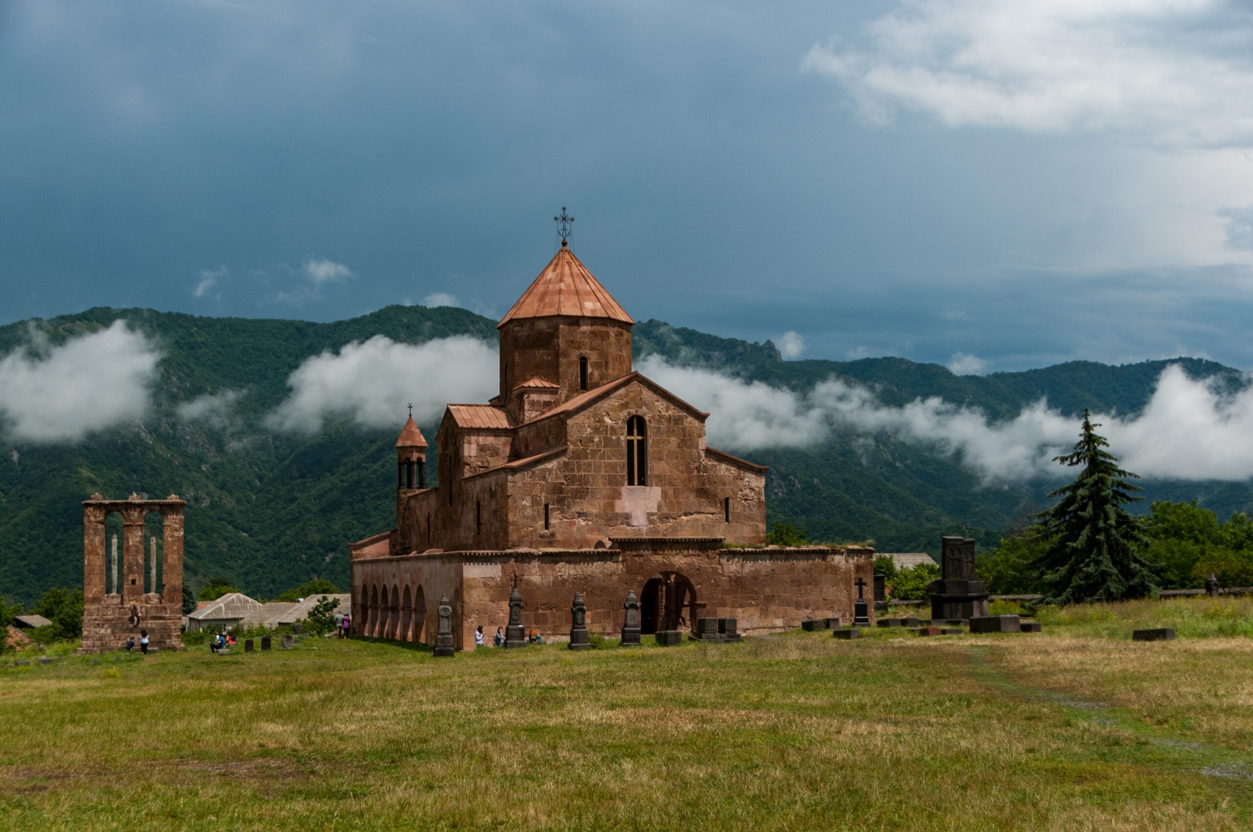 ⁣Armenian Christian crisis becoming genocide, Canadian prosecutors dropped charges against shutdown-objecting pastor, Stories of Maui survivors