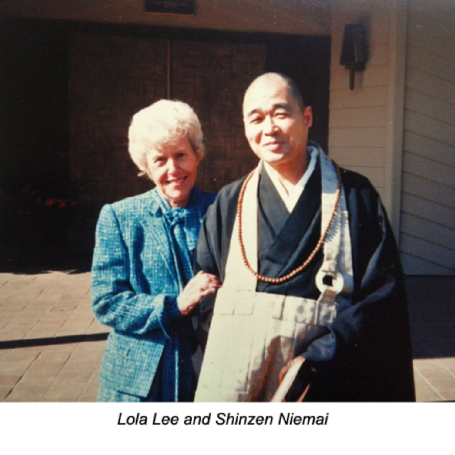 Lola shares the story of the traveler and the one-eyed monk. Oct 20, 1985