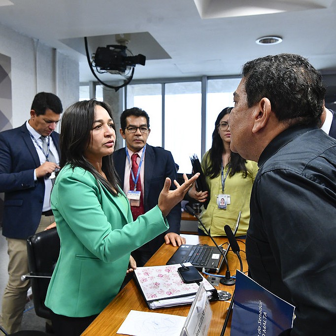 Sessão da CPMI dos Atos Golpistas desta quinta-feira é palco de diferentes bate-bocas