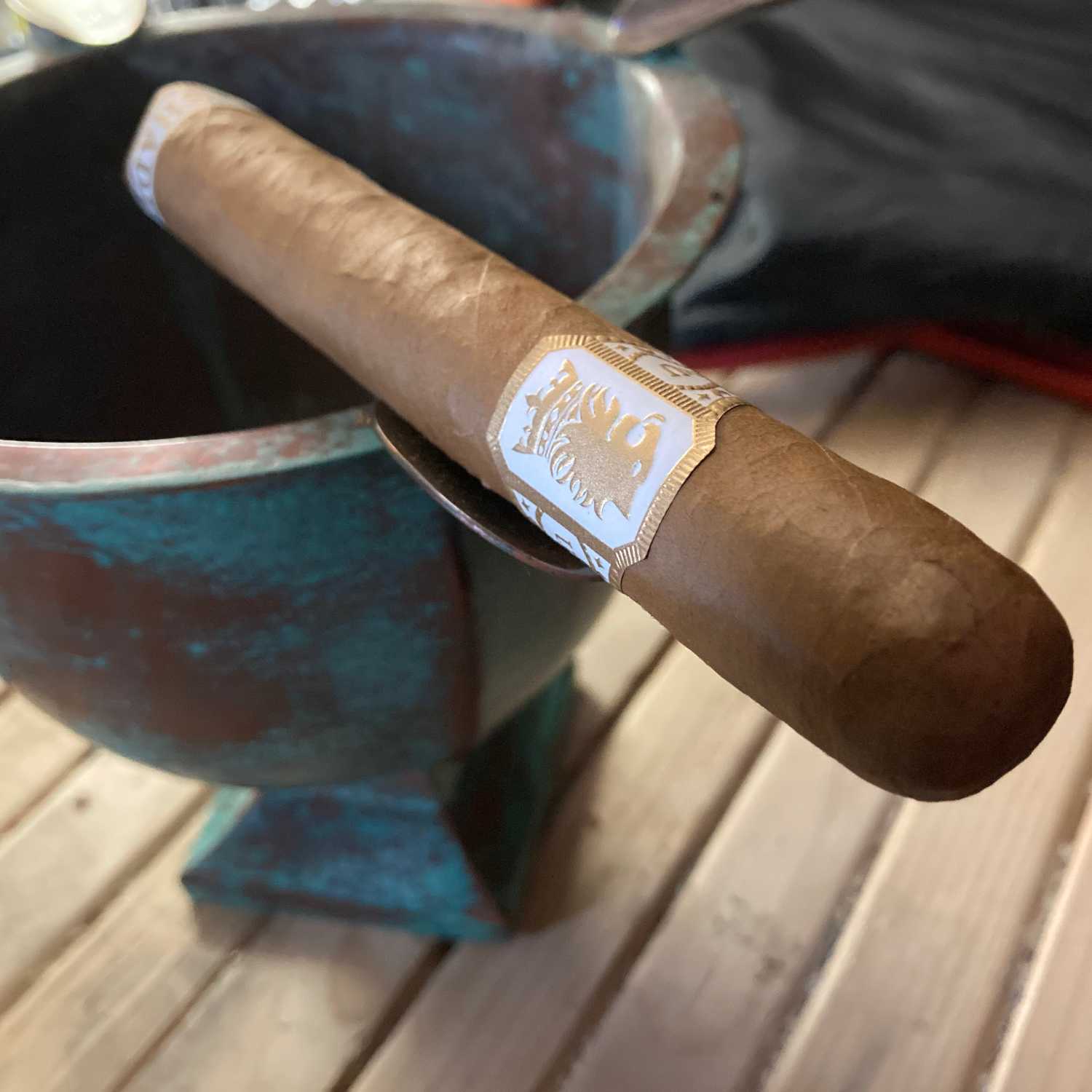 Undercrown Shade