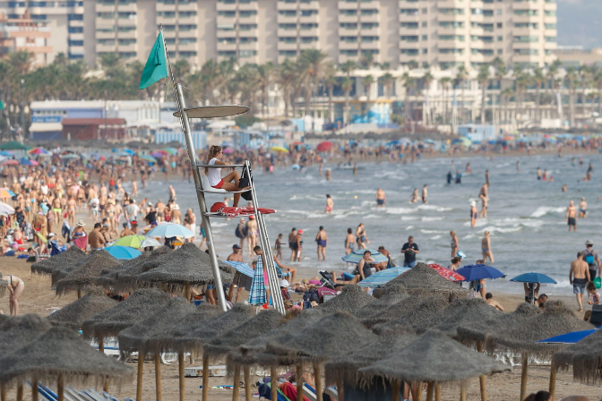 ⁣Entrevista a Toni Pérez (alcalde de Benidorm), Andrés Martínez (Peñíscola), José Manuel Prieto (Gandía) y Miguel Sandalinas (Montanejos) rechazan la tasa turística y proponen alternativas de financiación ante la llegada de turistas