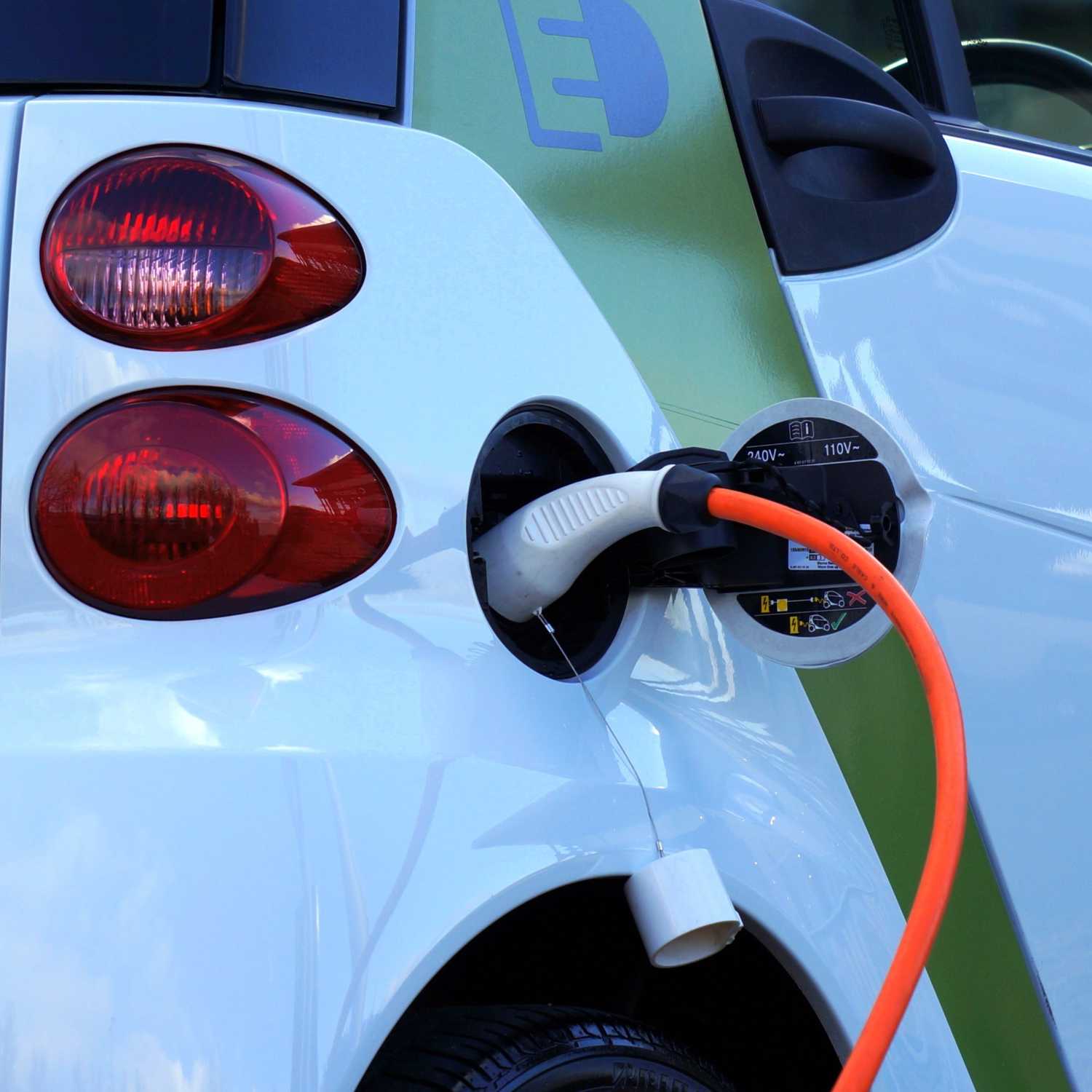 Unsold Electric Cars and the Auto Industry