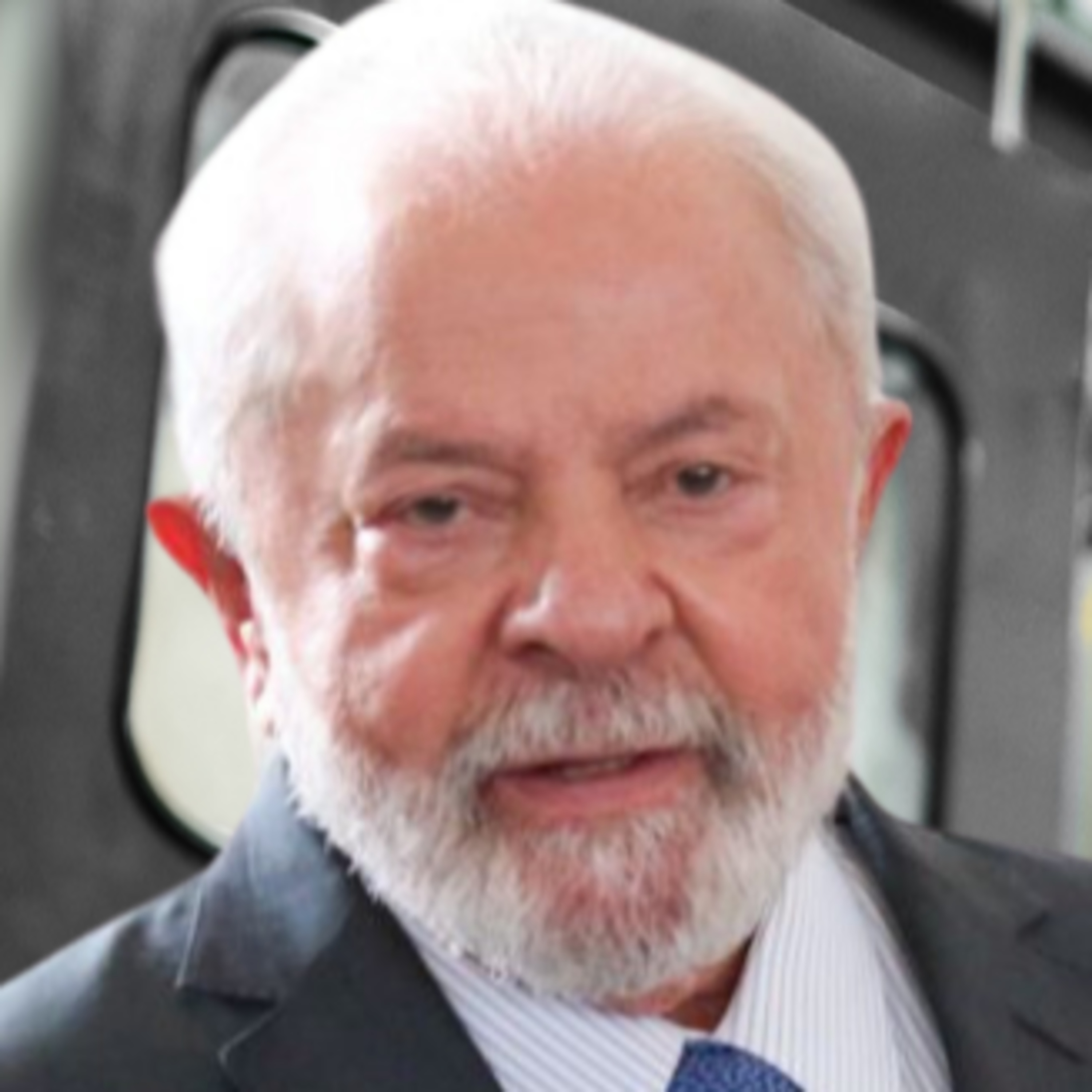 ⁣GOVERNO LULA 3 SURPREENDE NA ECONOMIA E FAZ BRASIL CRESCER ACIMA DAS PREVISÕES