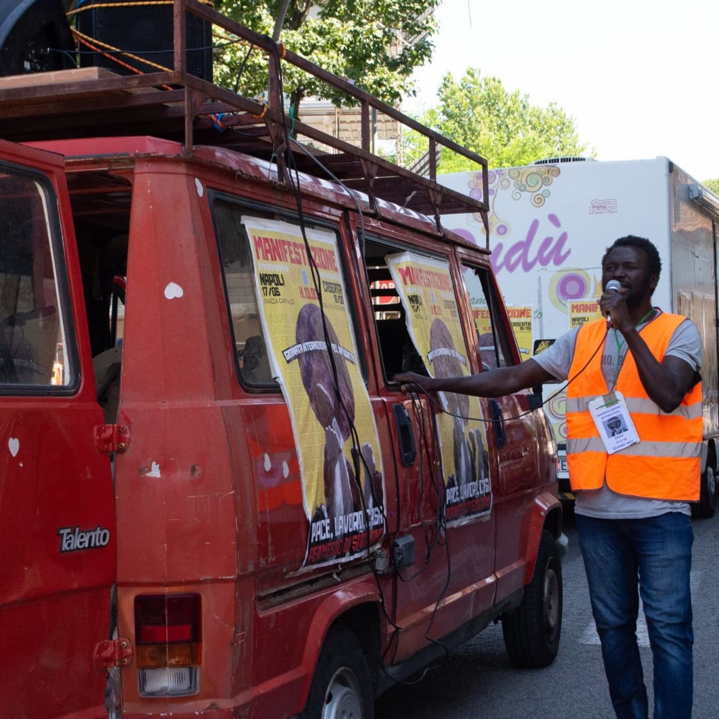 ⁣MAMADOU. Immigrazione: "20 anni di fallimenti. Il governo spreca denaro"