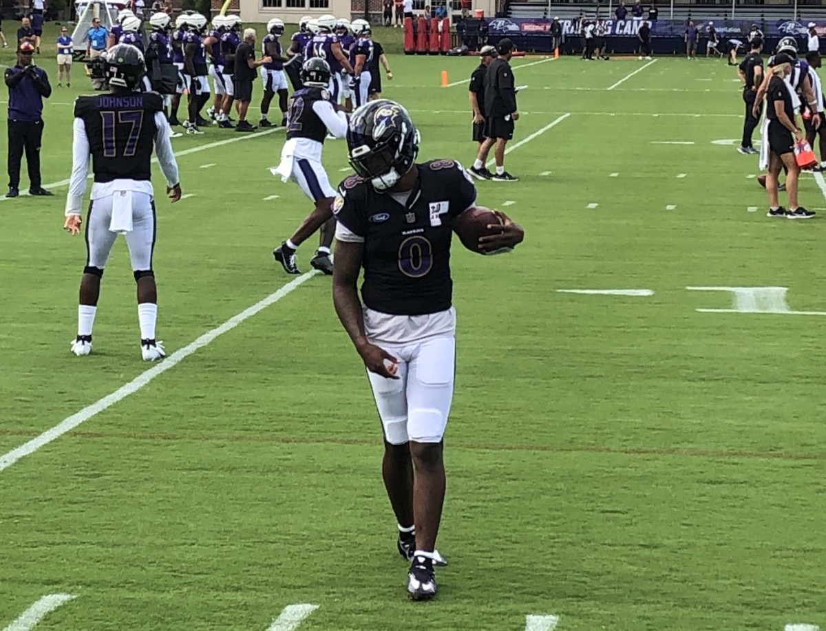 ⁣Lamar Jackson hopes Nelson Agholor continues to fly under radar in Ravens offense