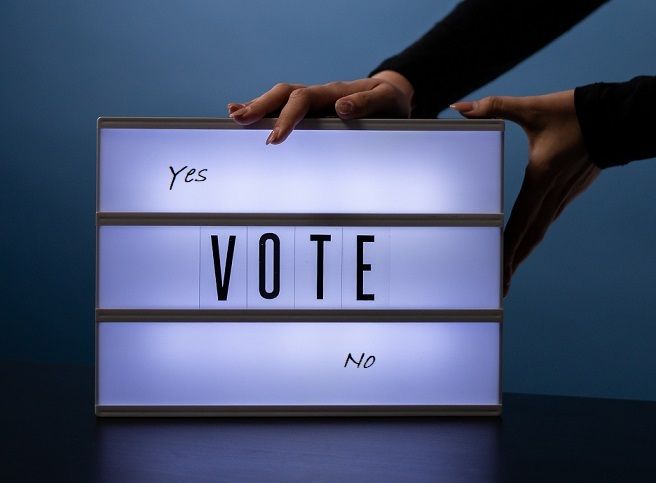 John MacKenzie chats with Dr. Paul Williams, Associate Professor in Politics and Journalism at Griffith University, for an update about the "voice to parliament" polling numbers for the final week of September 2023.