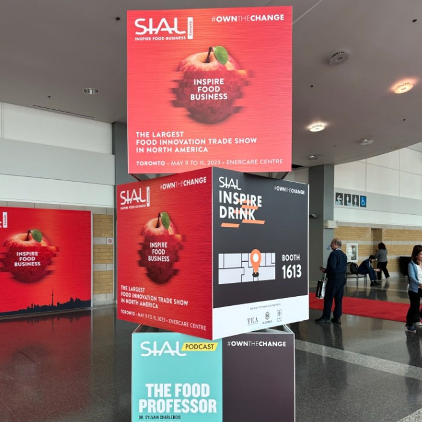 BONUS EPISODE live from SIAL 2023:  Isabelle Marquis, Senior Food Strategist & Linda Fox, Regional Innovation Director, Canadian Food Innovation Network