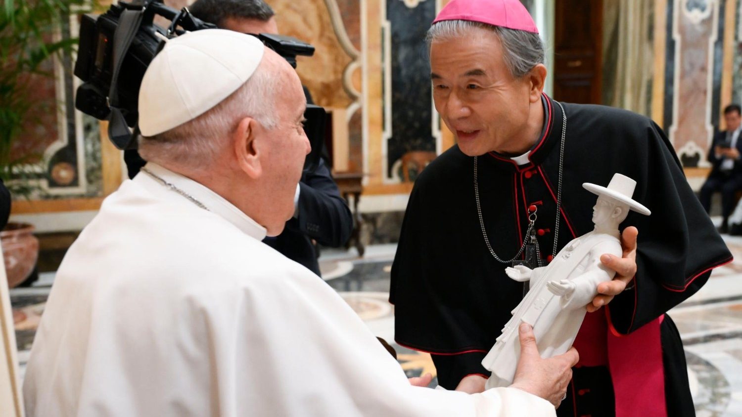 ⁣Radio vaticaan: Paus Franciscus ontvangt pelgrims uit Korea – Rusland staat open voor nieuw bezoek vredesgezant van de Paus – Angelus 17/9