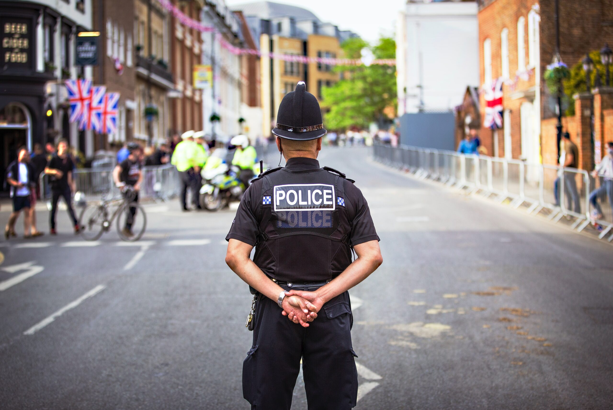 ⁣United Kingdom police drop charges against pro-lifer, America resettled 9,538 Christian refugees last year, CA Gov. surprisingly vetoes liberal transgender/parental custody bill