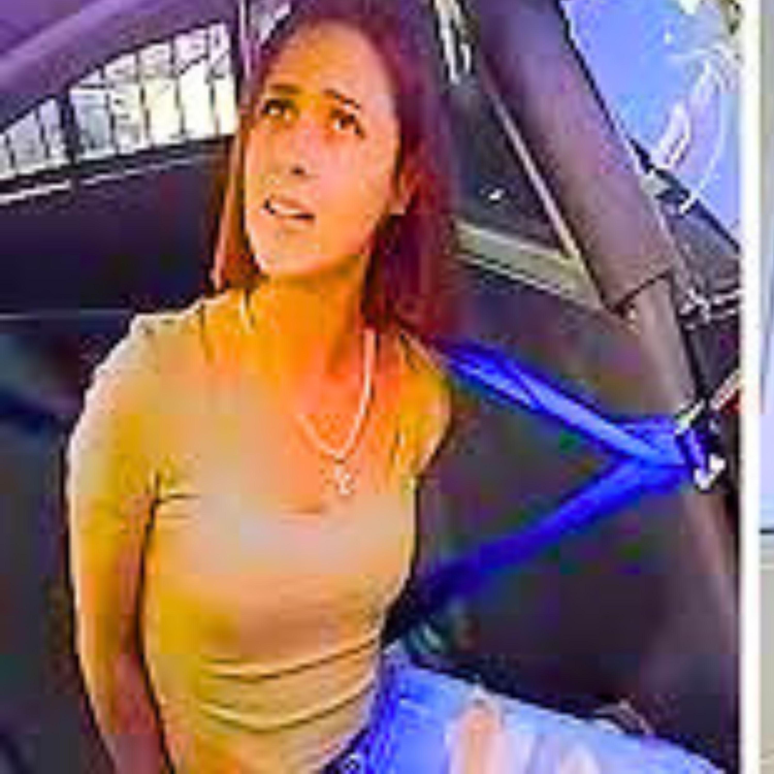 ⁣Exotic Dancer Tries to Seduce Cop, Throws ‘Drunk’ Tantrum and Relieves Herself in Squad Car