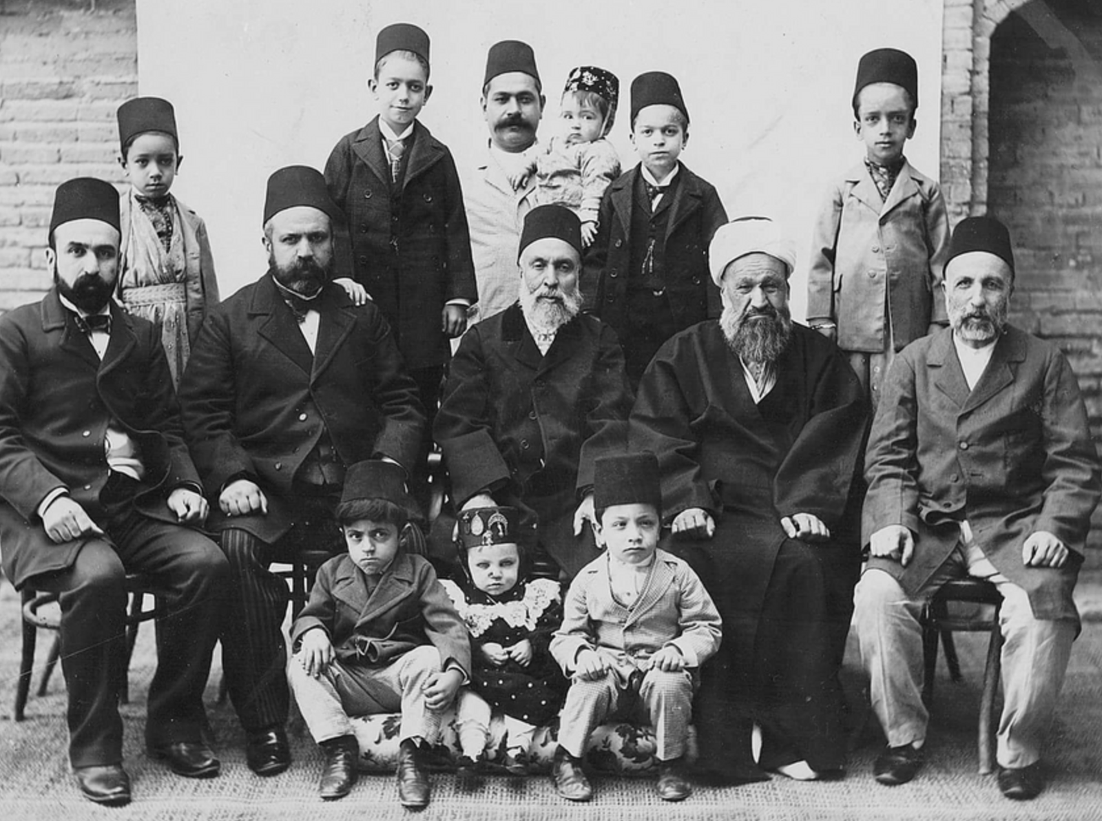 ⁣RANSACKED AND ABANDONEDED IRAQ: 1/8: A Stranger in Your Own City: Travels in the Middle East's Long War by  Ghaith Abdul-Ahad