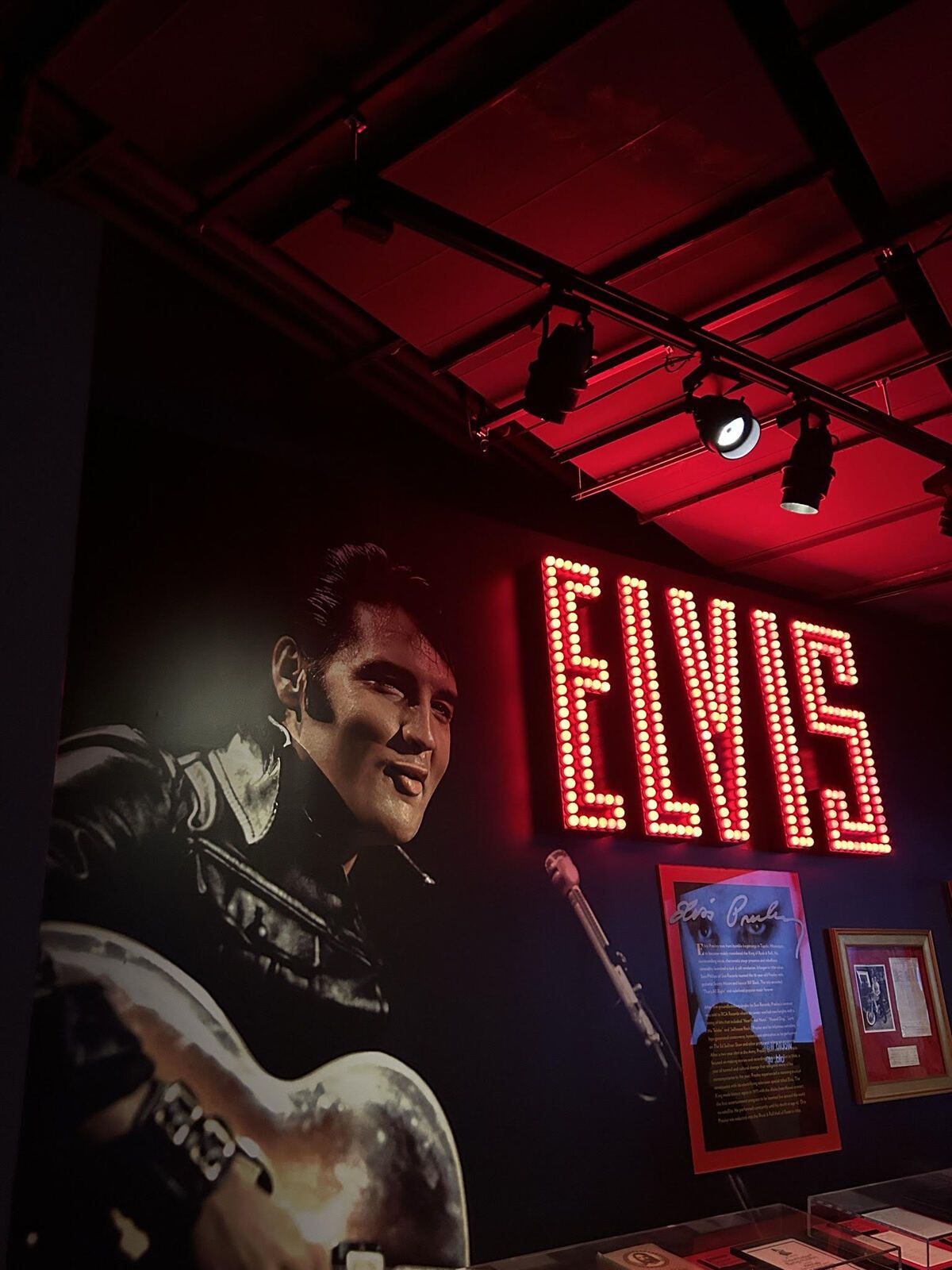 ⁣Country Time Podcast Episode 2 (Elvis Presley)