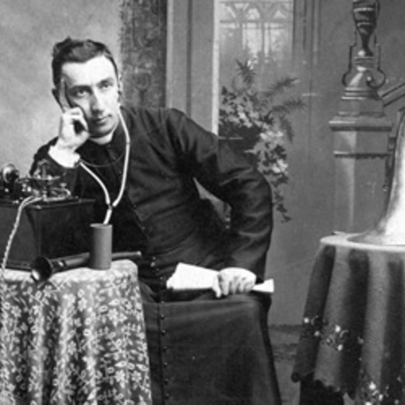 Le pr&ecirc;tre &eacute;lectrique