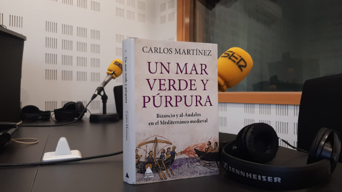 ⁣Hablamos con el historiador Carlos Martínez que ha publicado ‘Un mar verde y púrpura’ (Ático de los libros, 2023).