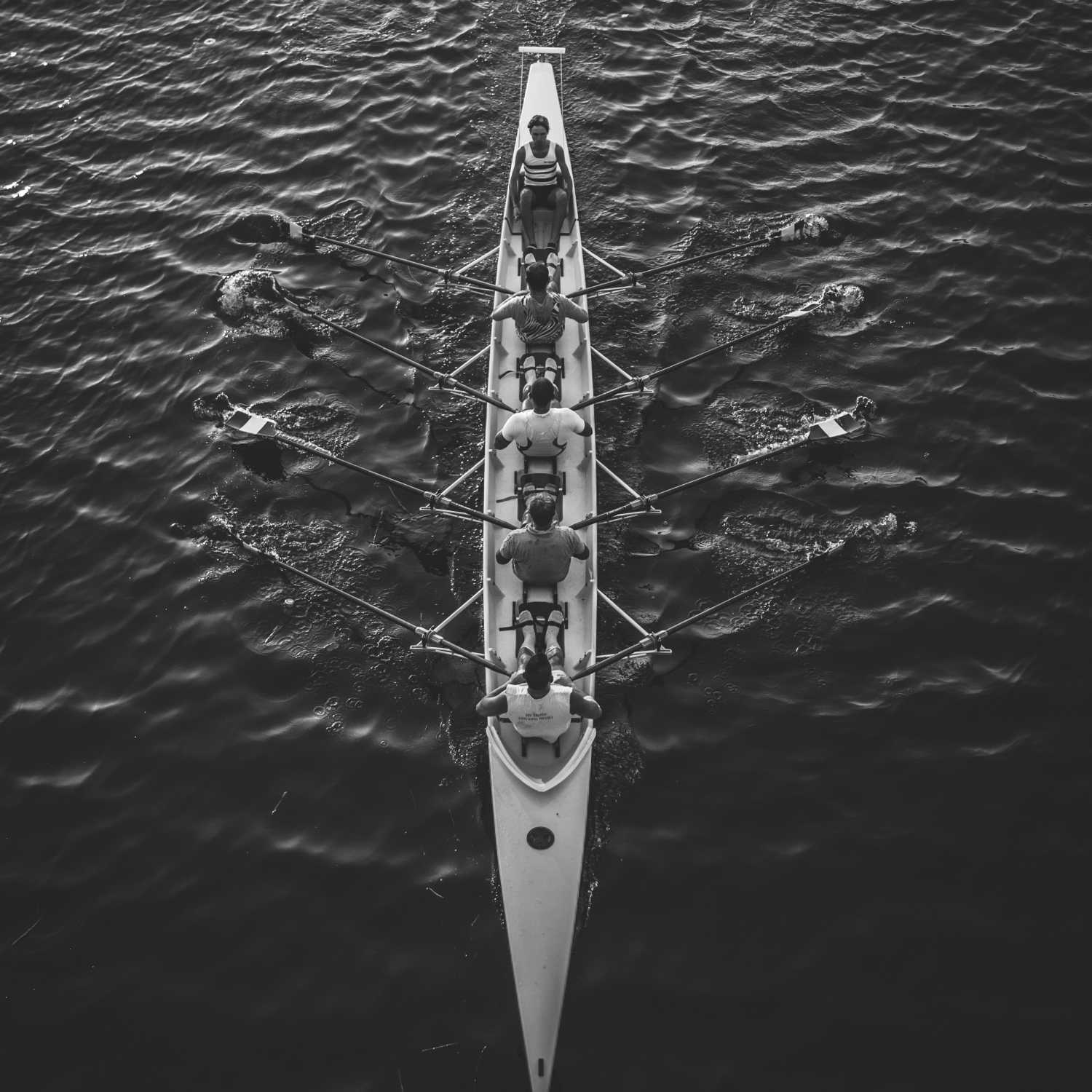 خطابات التحفيز تمنح اليائسين جنة زائفه 