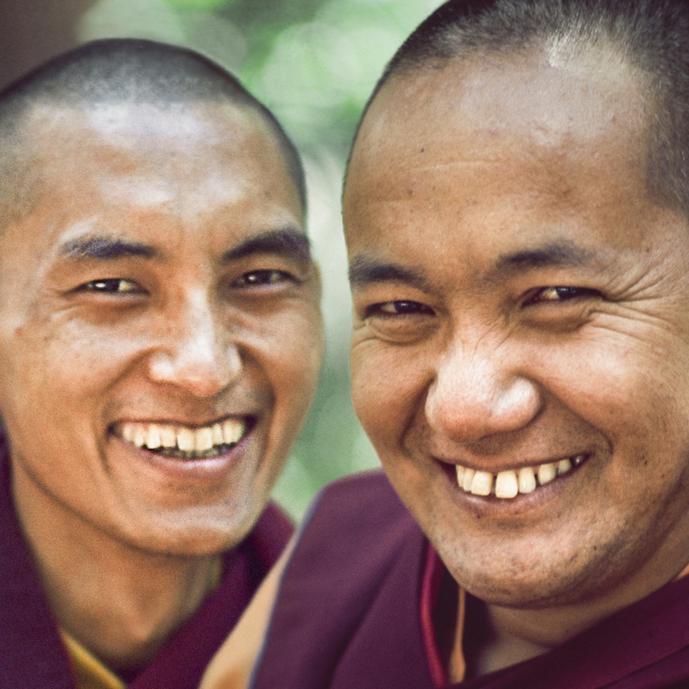 Lama Yeshe Wisdom Archive 